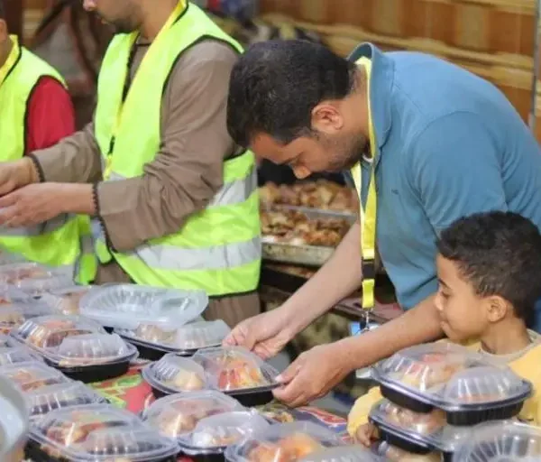 مبادرة إفطار صائم في الكويت ٦٦٠٦٨٧٧٣: نفحات من الخير والتراحم في رحاب رمضان