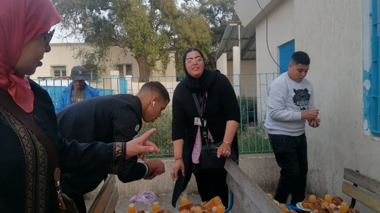 إفطار صائم ٦٦٠٦٨٧٧٣: رحلة عطاء في رحاب رمضان مع مطبخ ماما نورة