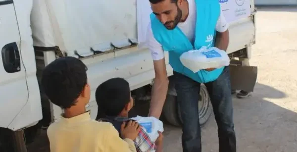 إفطار صائم ٦٦٠٦٨٧٧٣: رحلة عطاء في رحاب رمضان مع مطبخ ماما نورة